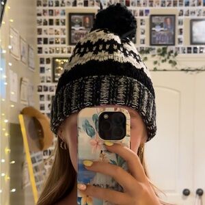Old Navy Patterned Winter Hat